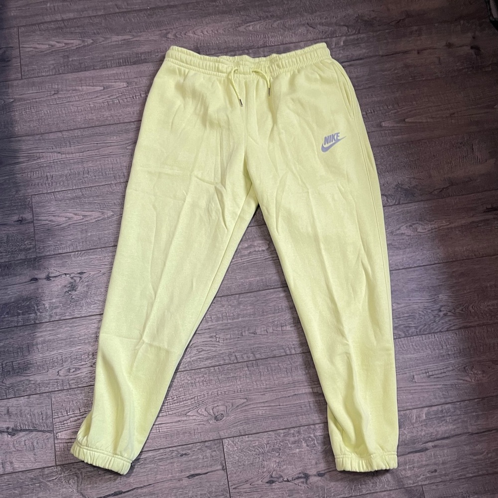 Nike joggers